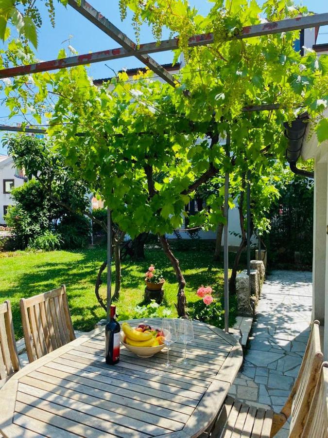 Apartmani Ana Borovac Funtana Esterno foto