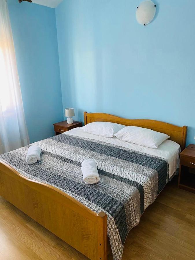 Apartmani Ana Borovac Funtana Esterno foto