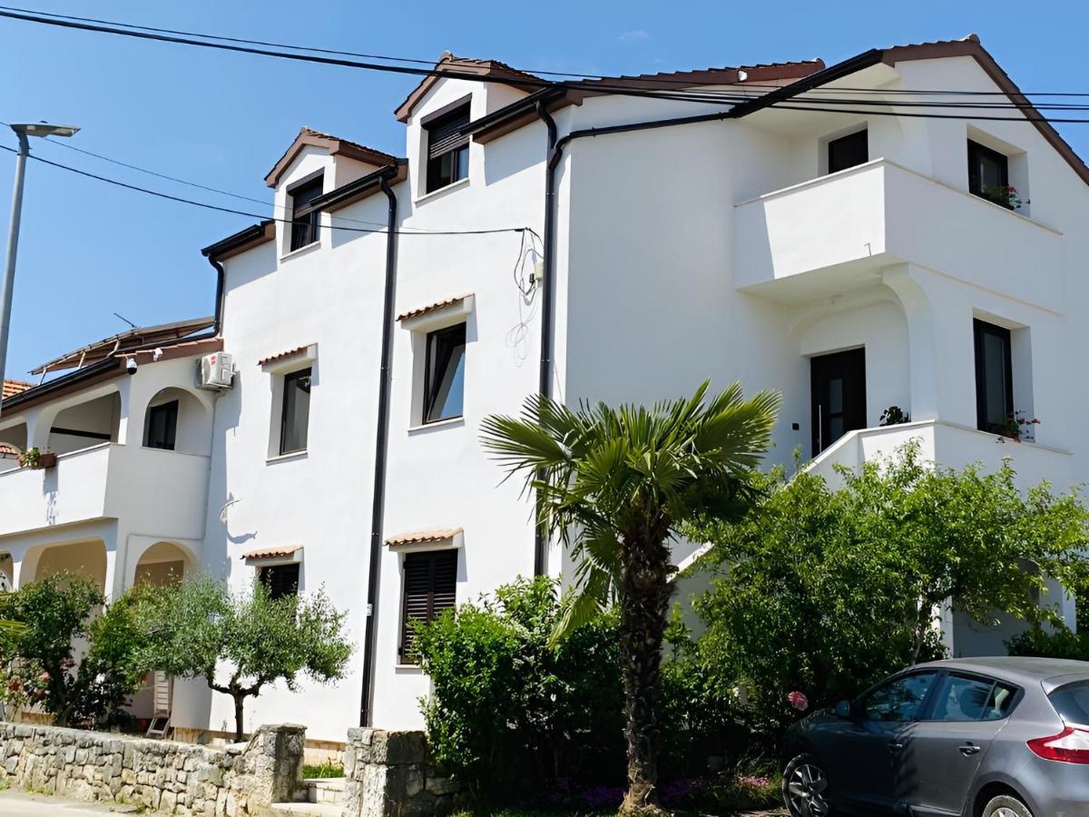 Apartmani Ana Borovac Funtana Esterno foto