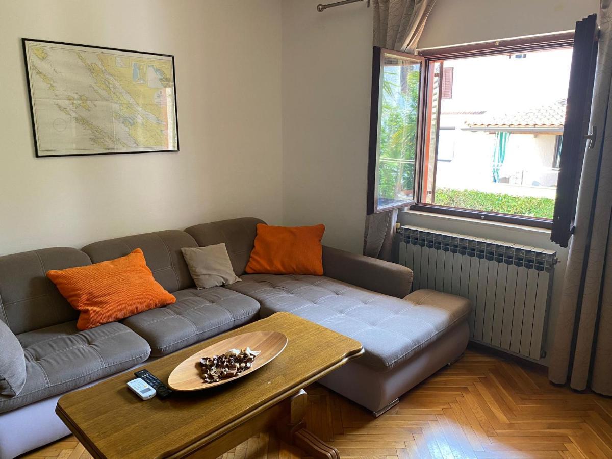 Apartmani Ana Borovac Funtana Esterno foto